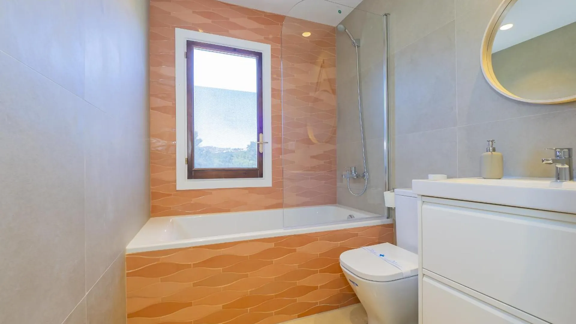 Cubo'S Atico Cabopino Port & Parking Apartment Marbella 0*,  Spain
