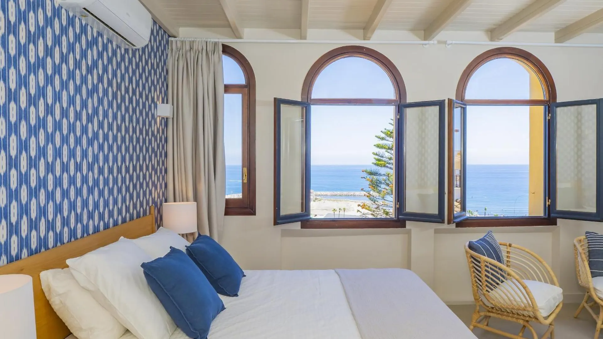 Cubo'S Atico Cabopino Port & Parking Apartment Marbella