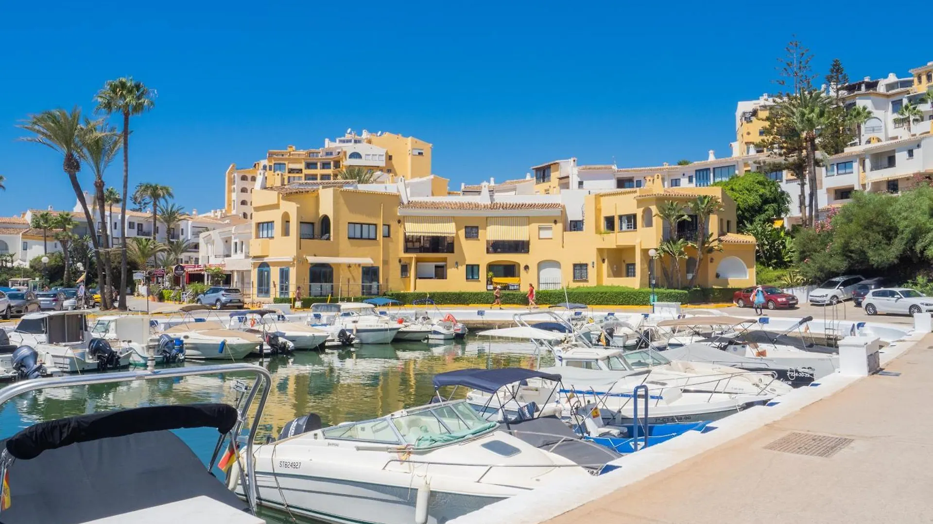 Cubo'S Atico Cabopino Port & Parking Apartment Marbella Spain