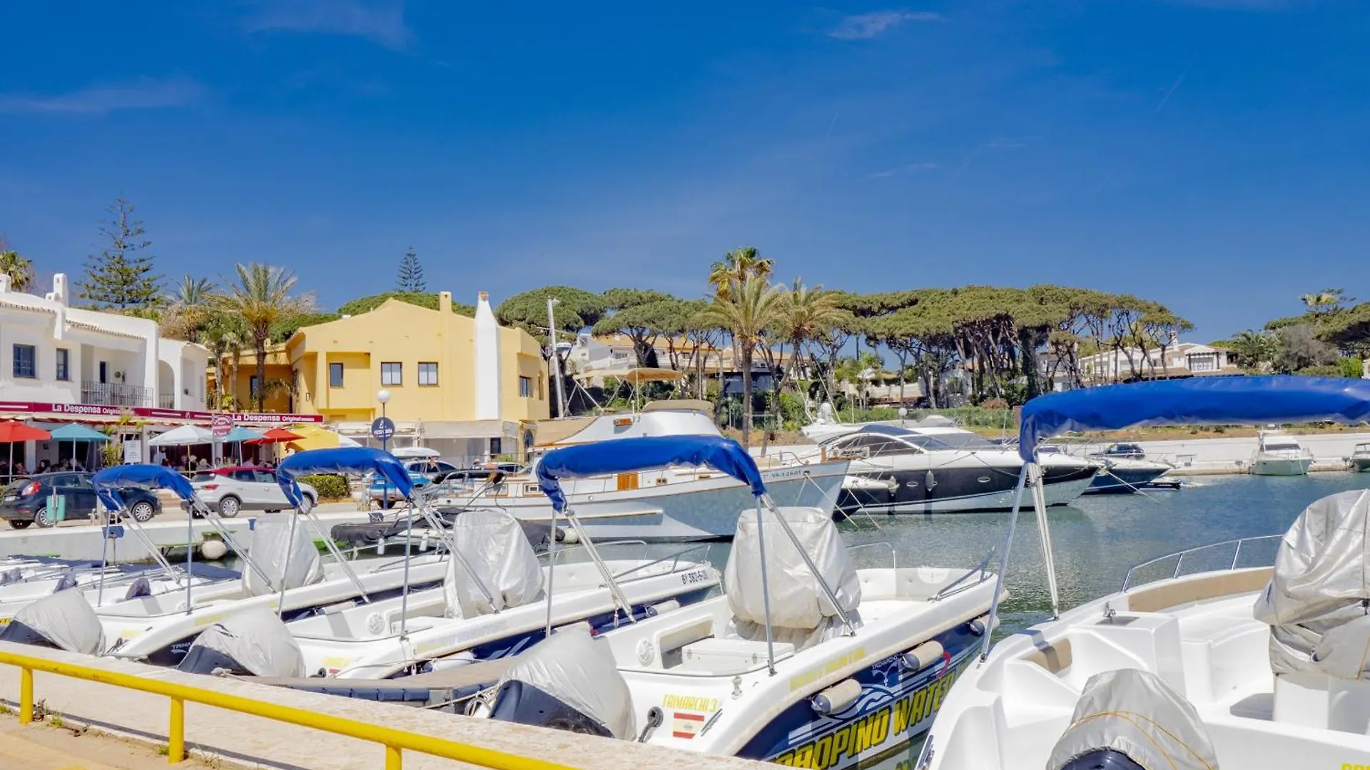 Cubo'S Atico Cabopino Port & Parking Apartment Marbella