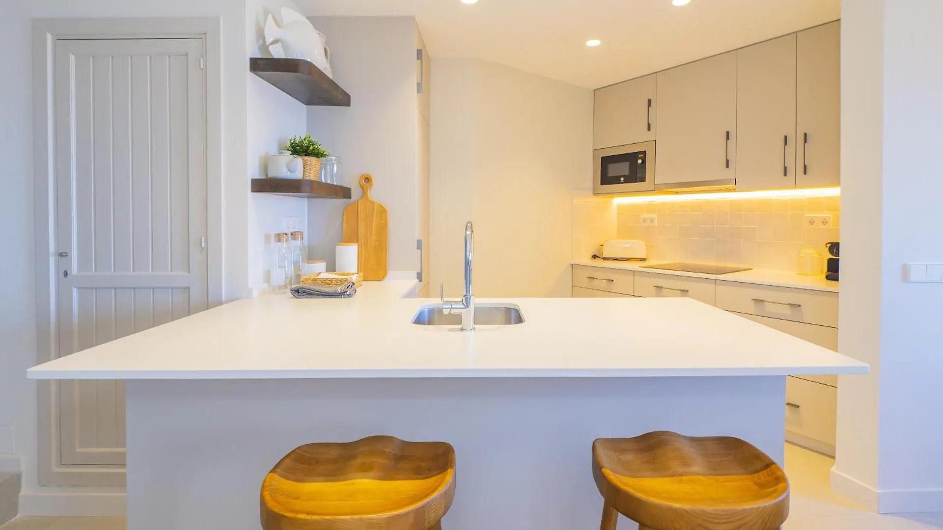 Cubo'S Atico Cabopino Port & Parking Apartment Marbella