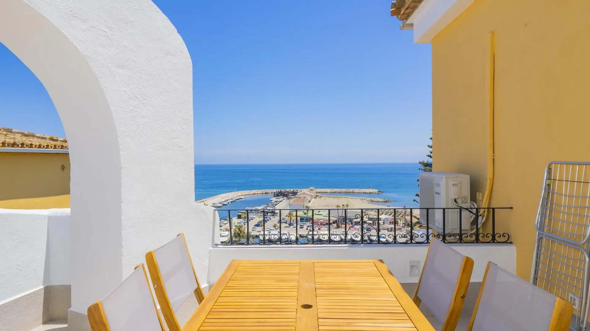 Cubo'S Atico Cabopino Port & Parking Apartment Marbella