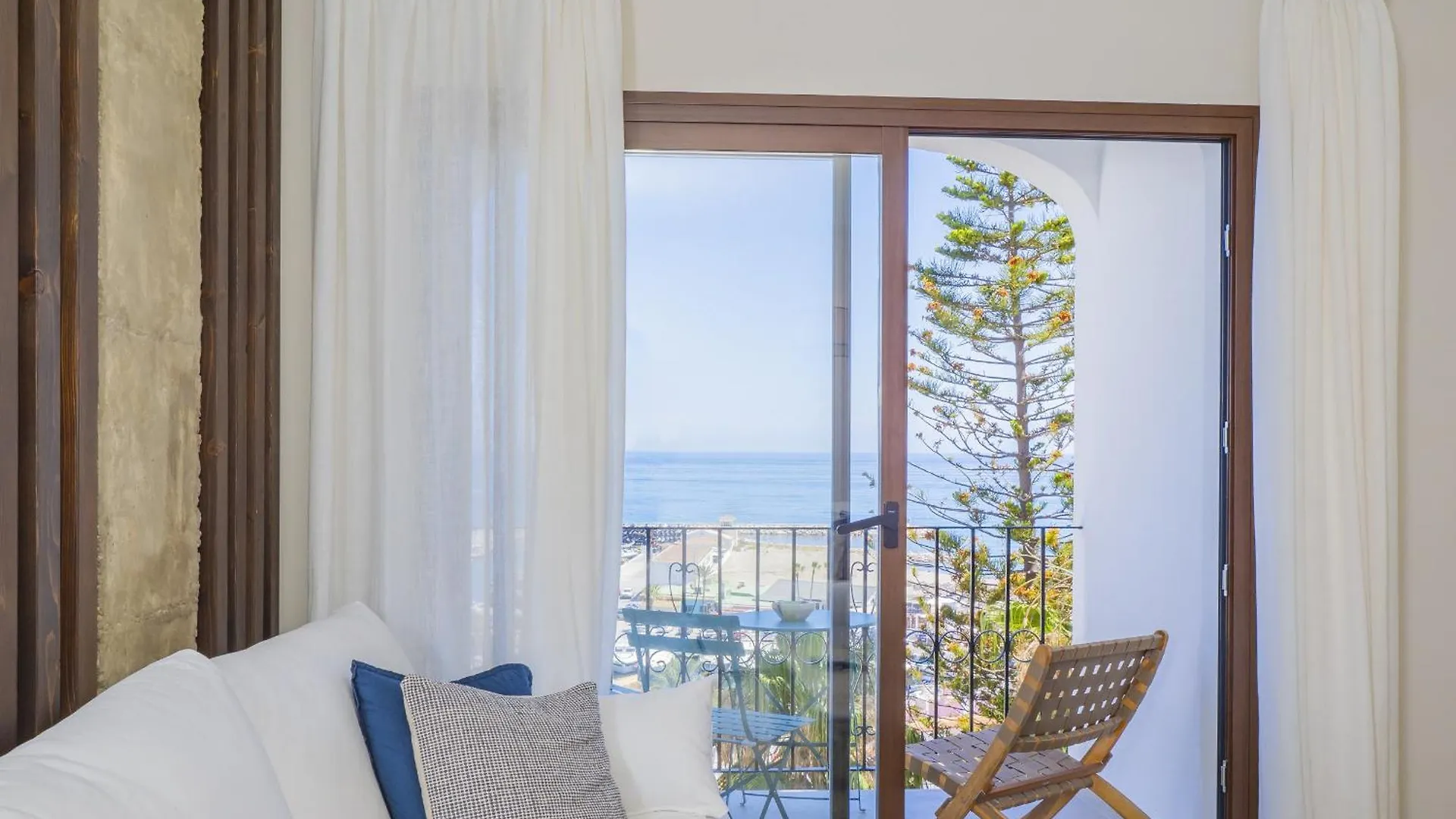 Cubo'S Atico Cabopino Port & Parking Apartment Marbella