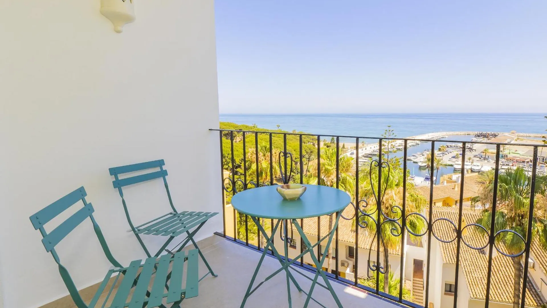 Cubo'S Atico Cabopino Port & Parking Apartment Marbella