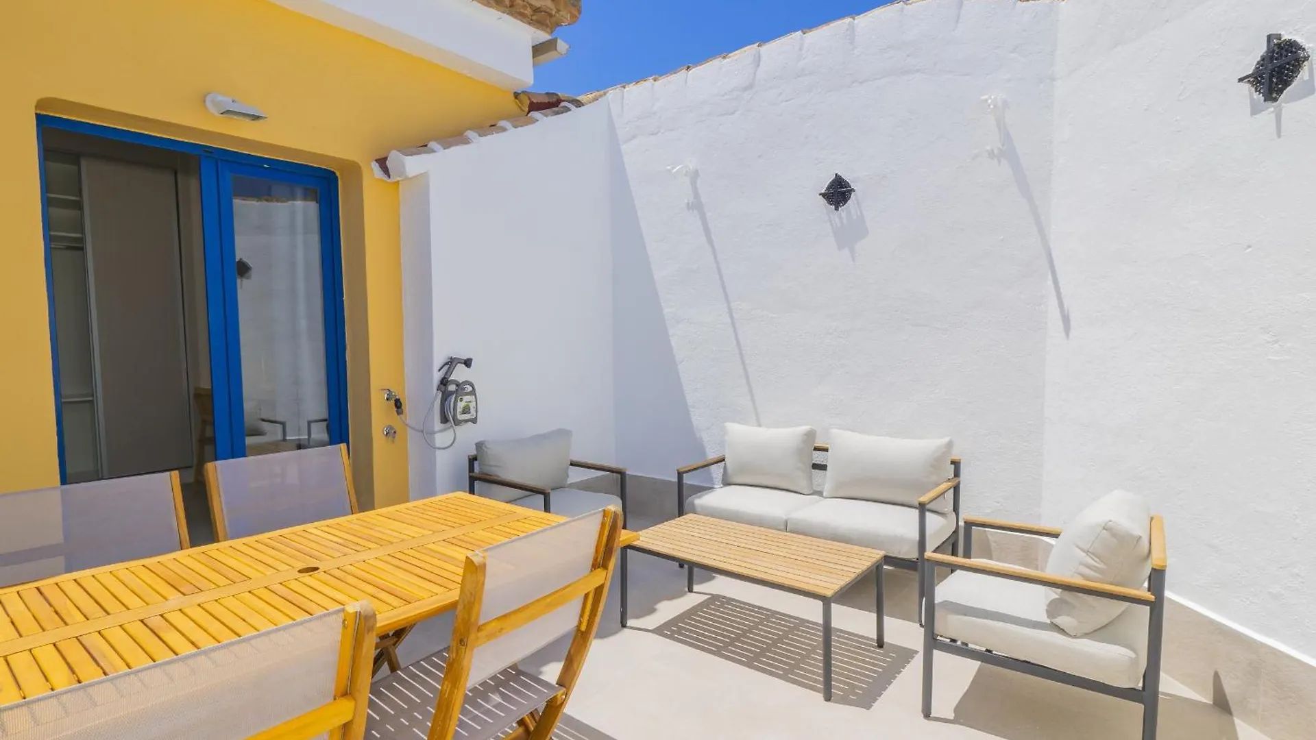 Cubo'S Atico Cabopino Port & Parking Apartment Marbella