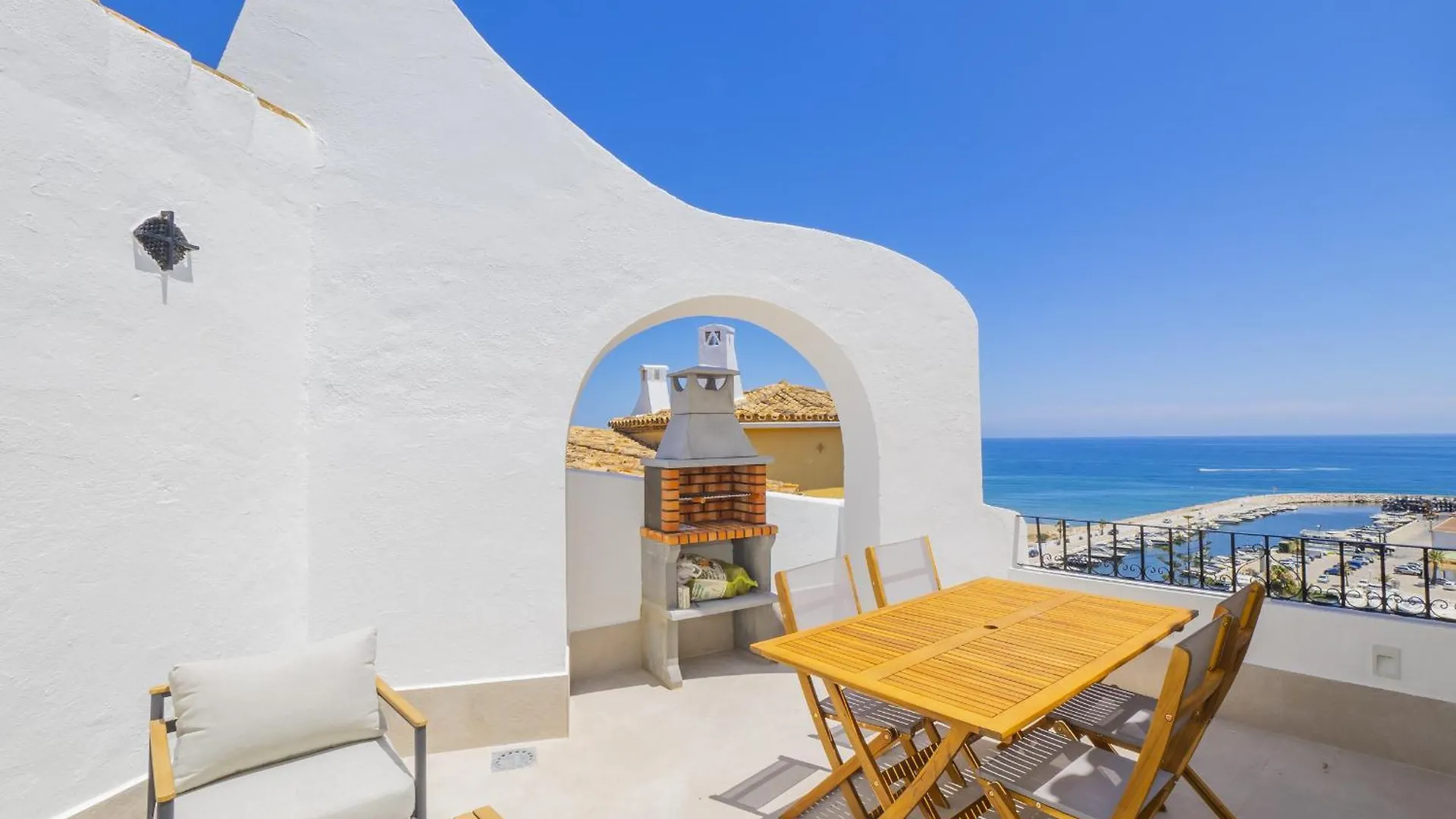 Cubo'S Atico Cabopino Port & Parking Apartment Marbella Spain